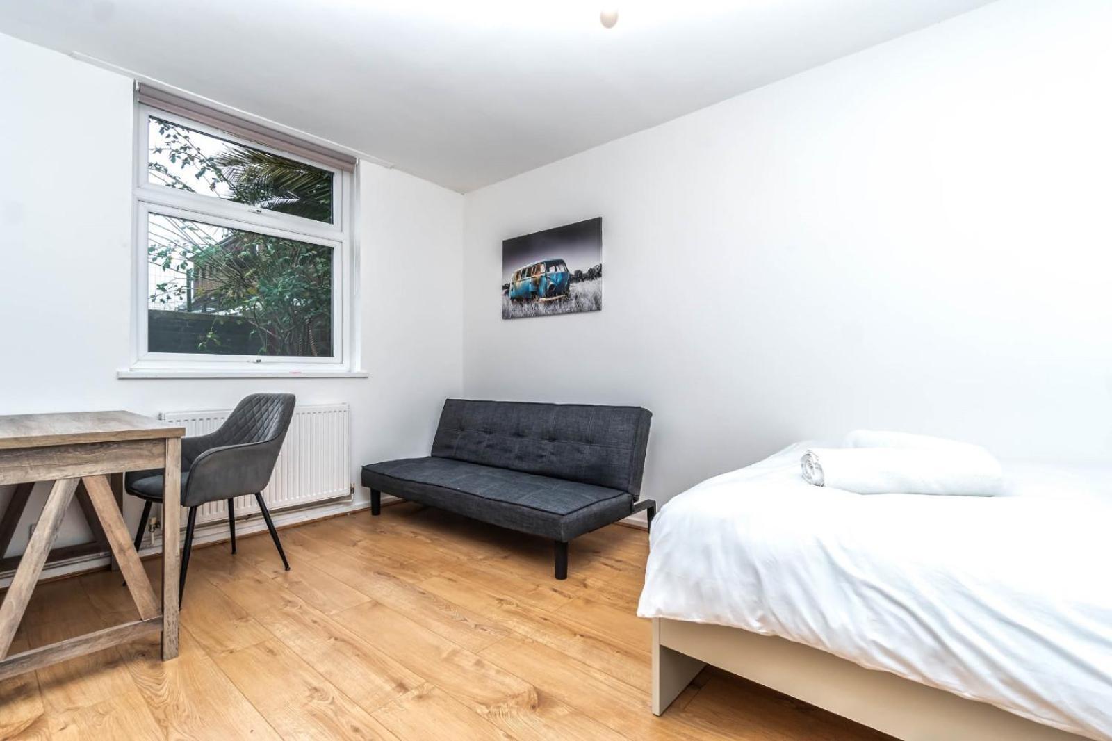 Bright Guest House In Hackney London Exterior photo