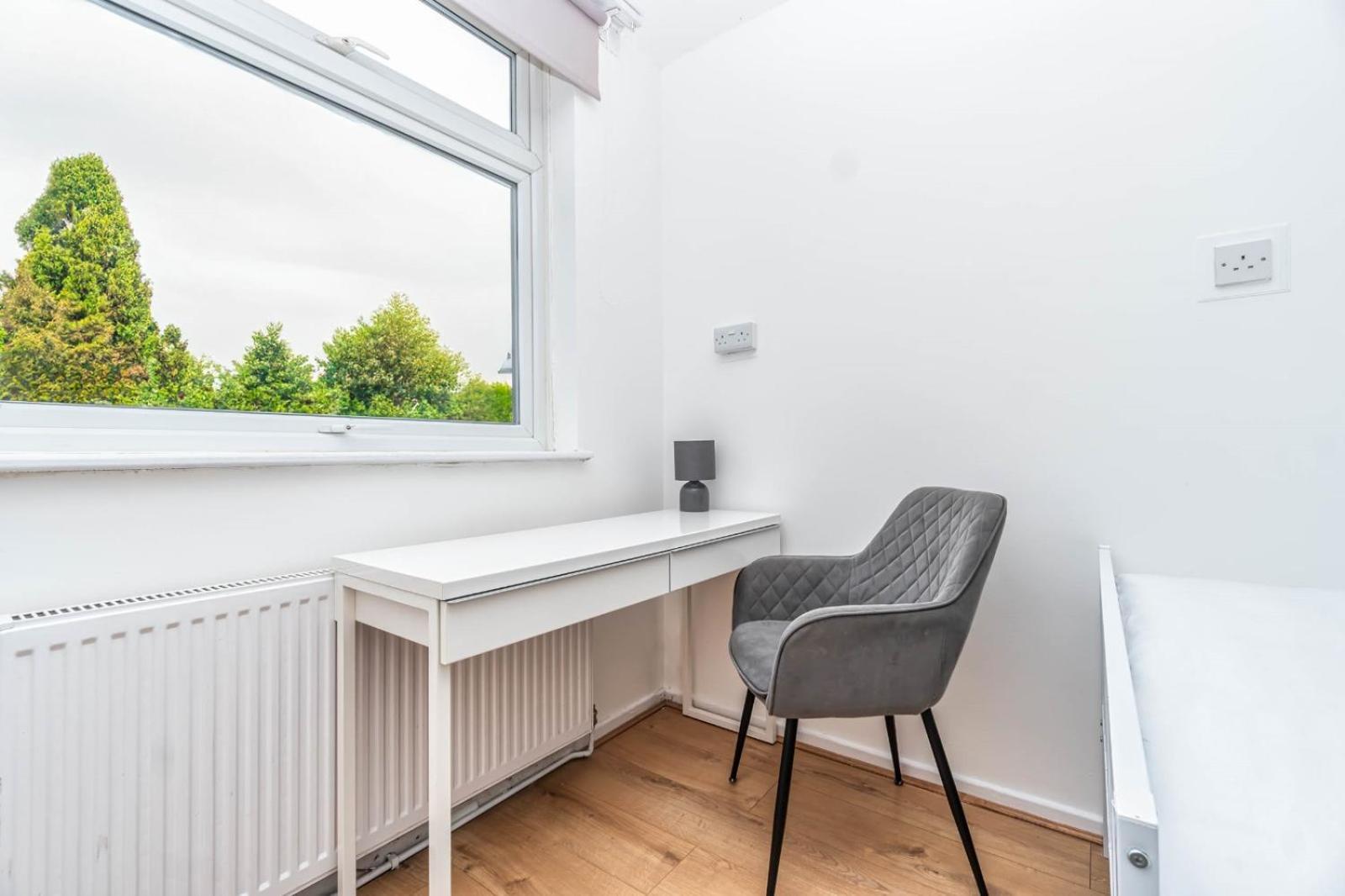 Bright Guest House In Hackney London Exterior photo